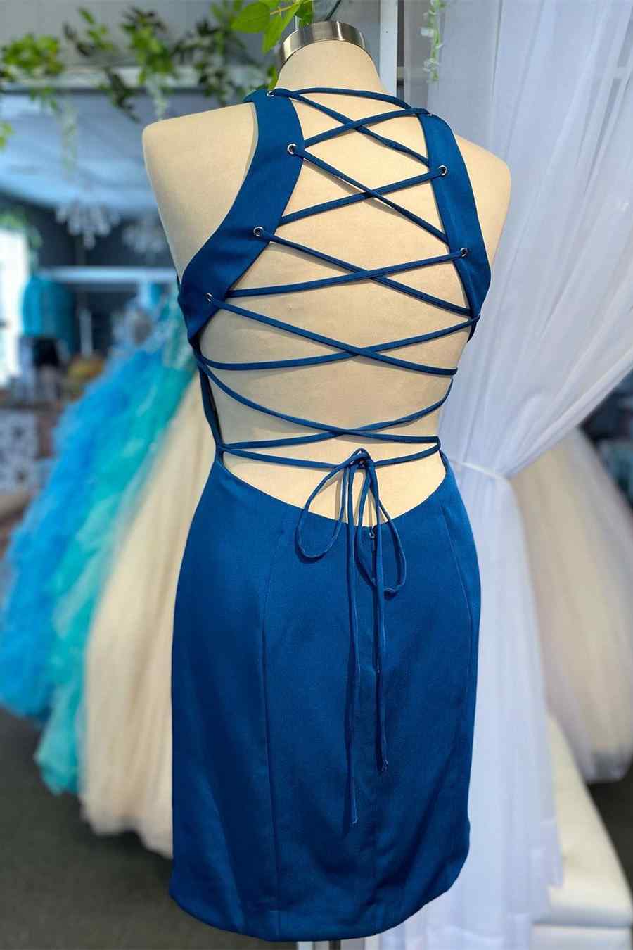 Minivestido ajustado para fiesta de bienvenida con espalda con cordones
